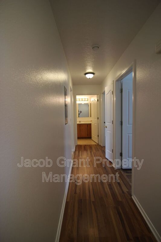 Foto del edificio - 385 Golden St