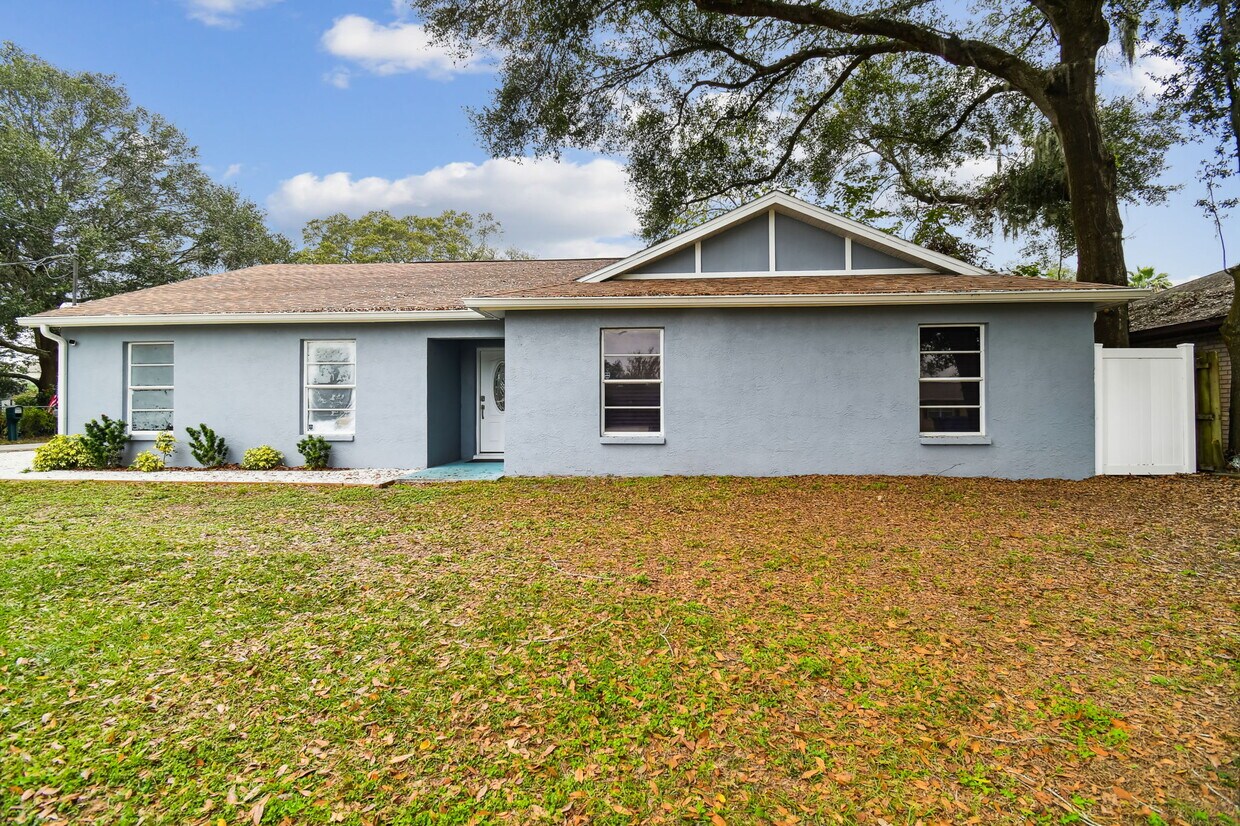 Foto principal - 5203 Orange Ave