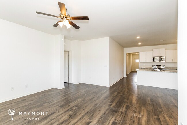 Foto del edificio - 5599 Timber Leaf Lp