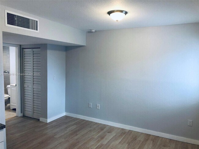 Foto del edificio - 1737 NW 3rd Ave