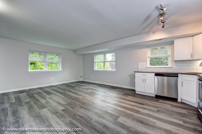 Building Photo - 509 W Euclid Ave