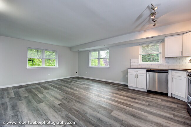 Building Photo - 531 N Ridge-209