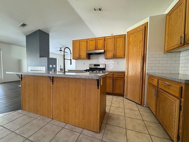 Foto del edificio - 12749 Alexia Way