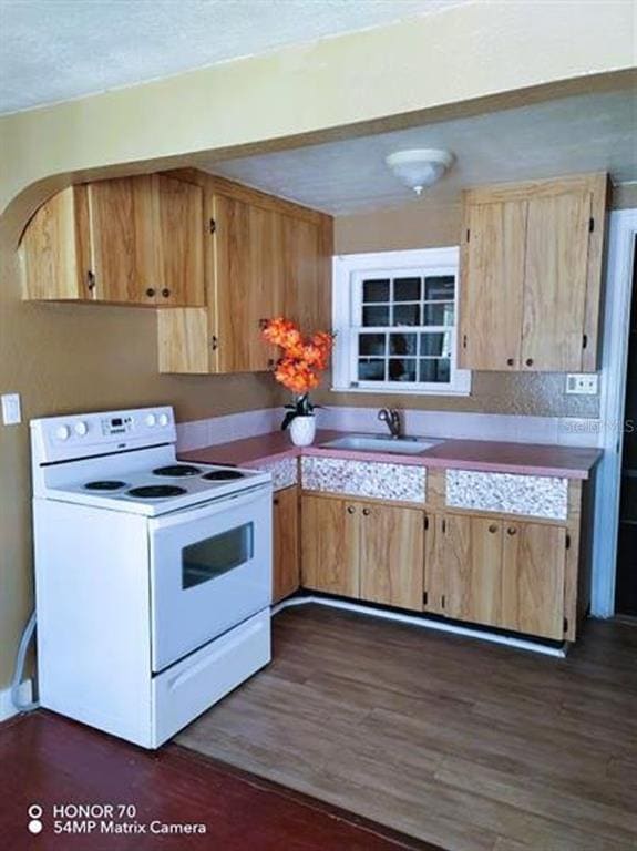 Building Photo - 823 16th Ave SW