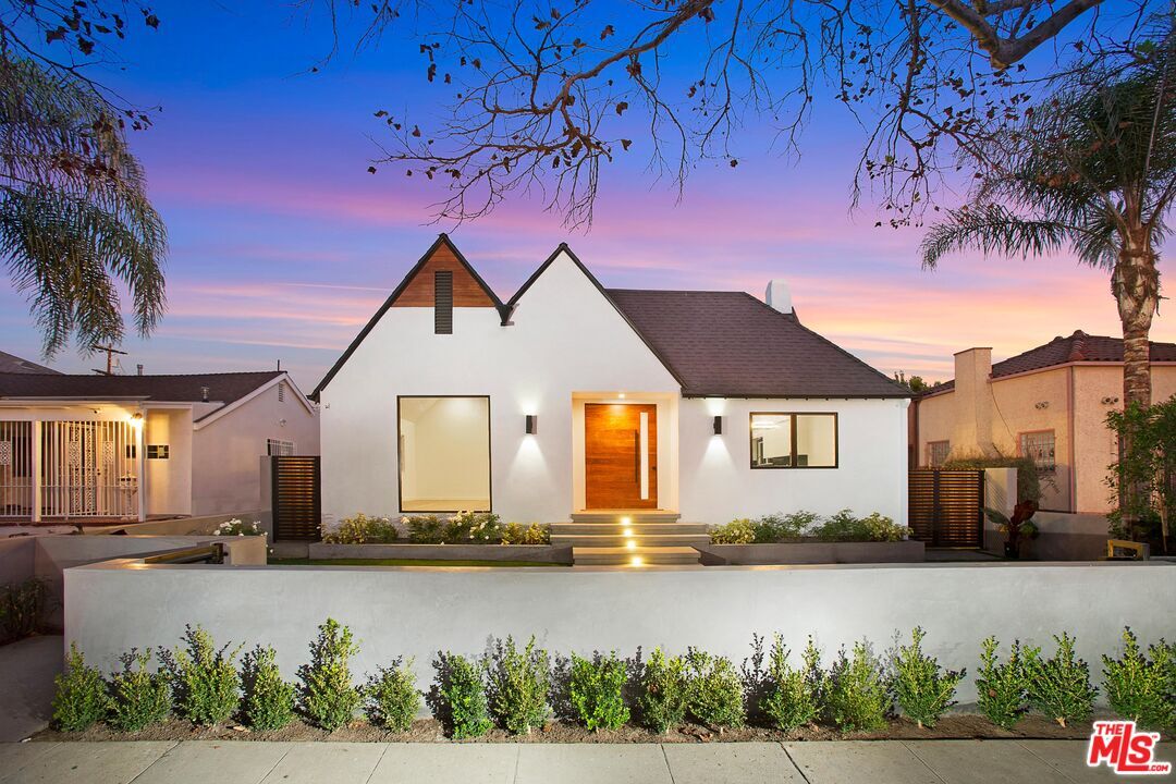 Foto principal - 334 S Sycamore Ave