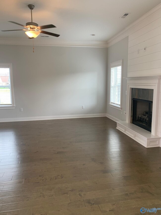 Building Photo - 22883 Ledges Dr