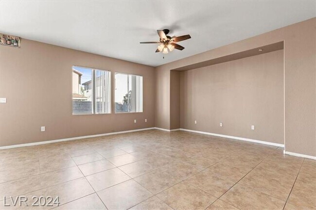 Building Photo - Lovely 5 Bed, 1 Bed Down