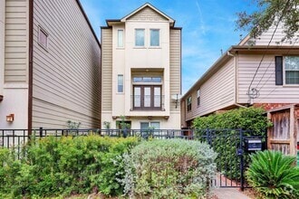 Building Photo - 5424 Petty St