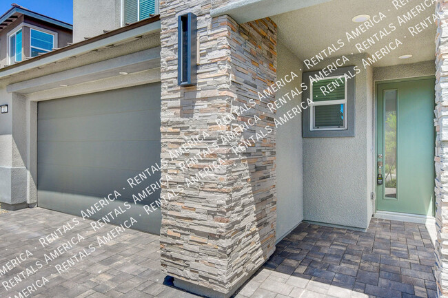 Building Photo - 32 Strada Moscato
