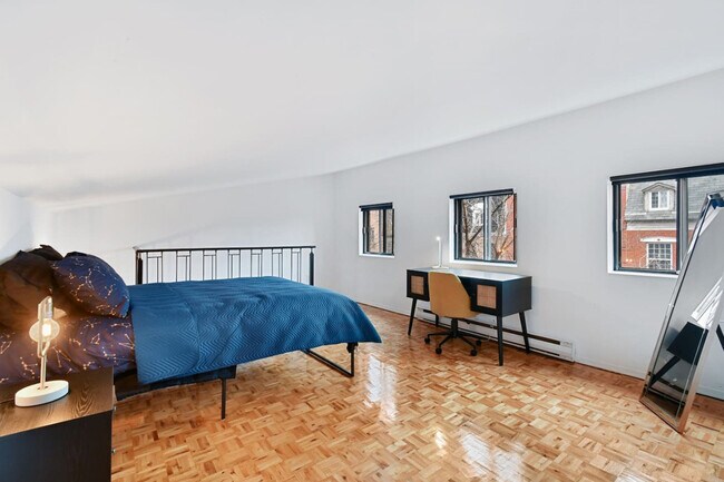 Building Photo - 1610 R. Atateken