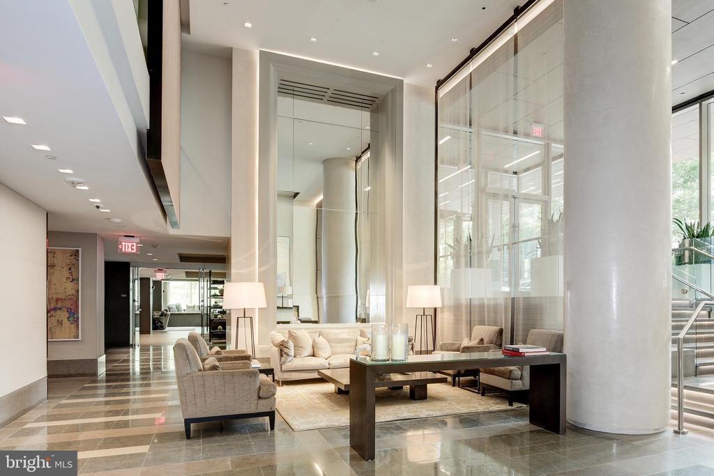 Foto principal - 2501 M St NW