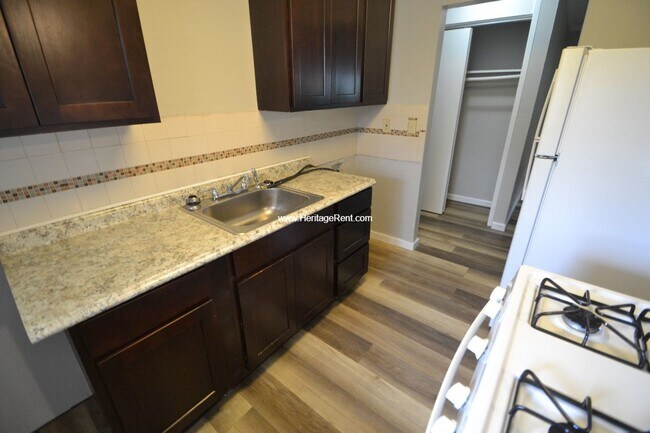 Foto del edificio - North College Hill 4 Bedroom with Covered ...