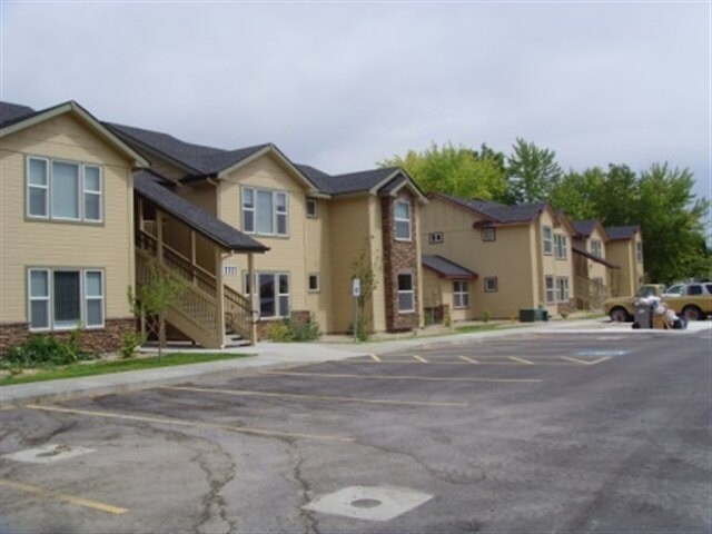 Foto del edificio - 1113 N Midland Blvd