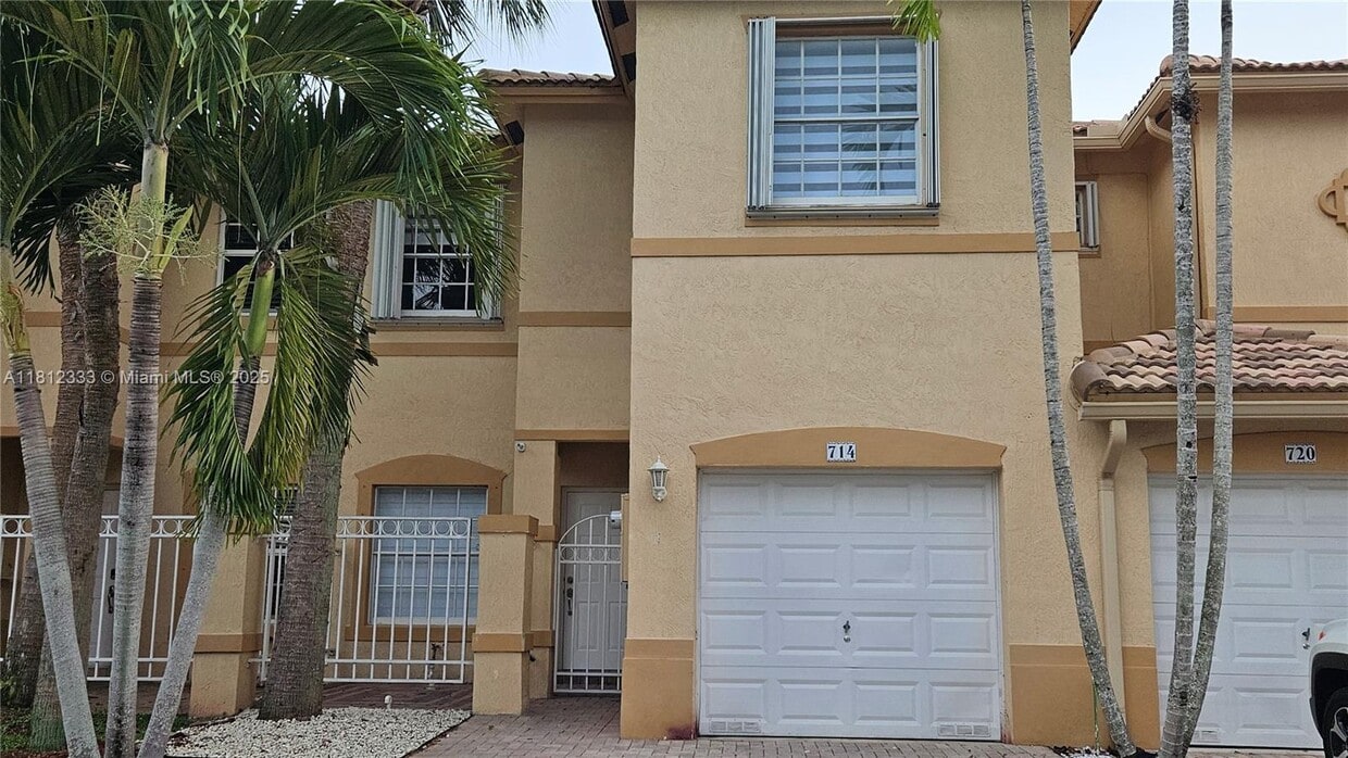 Primary Photo - 714 NW 170th Ter