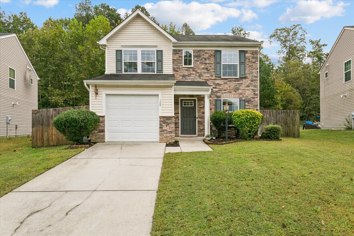 Foto principal - 104 Emma Rose Ct