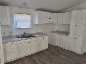 Building Photo - 128 Spillview Acres