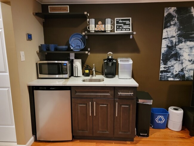 Wetbar - 22 Wilshire Ct