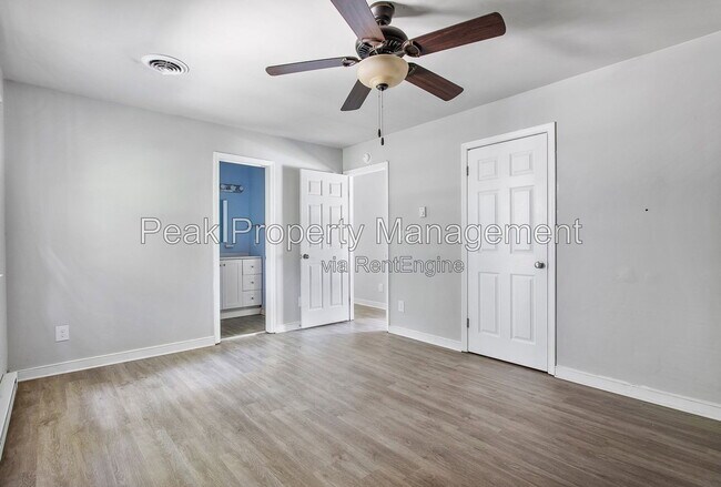 Foto del edificio - 3801 Grizzard Dr