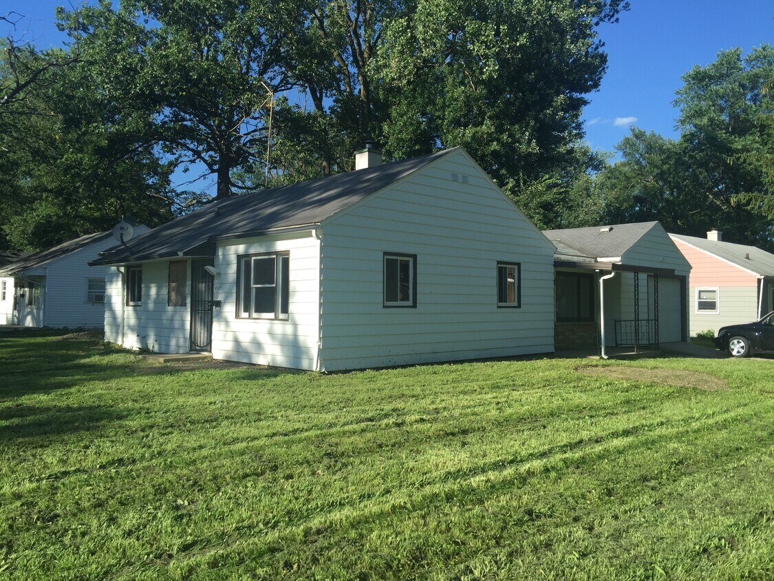 Primary Photo - New Listing!! Ranch style with attached ga...