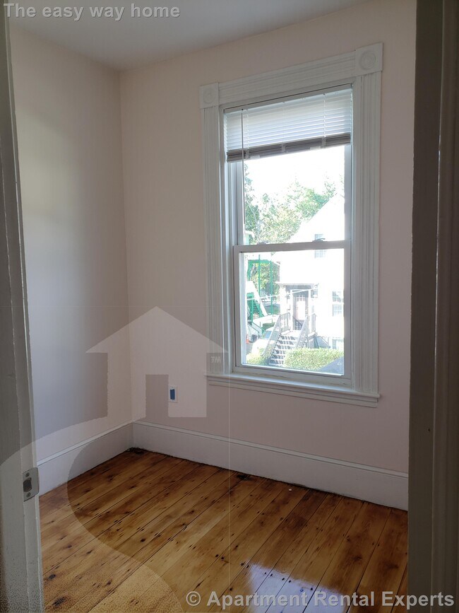 Building Photo - 16 Marcella St