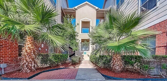 Building Photo - 6289 Wilcrest Dr