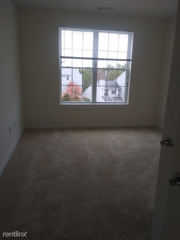 Building Photo - 151 Burkhall St