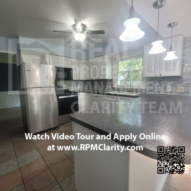 Building Photo - On-Time Payment Incentive for Beautiful Sw...