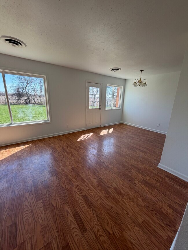 Building Photo - 41054 Gunter Ct