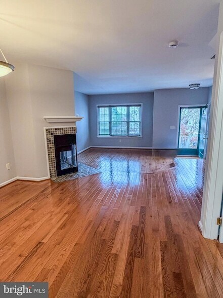 Foto del edificio - 9504 Brigantine Ln