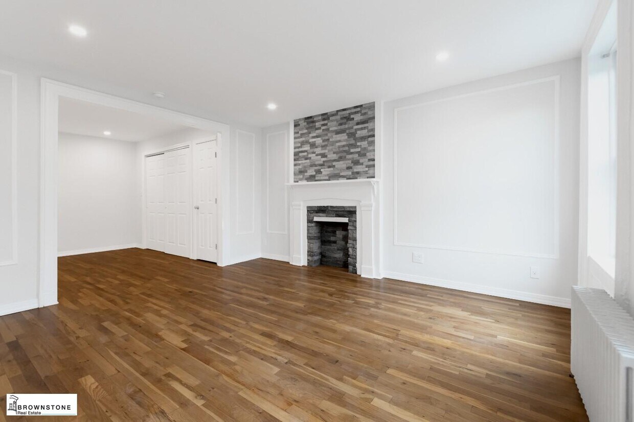 Primary Photo - Carroll Gardens: Fully Renovated, Spacious...