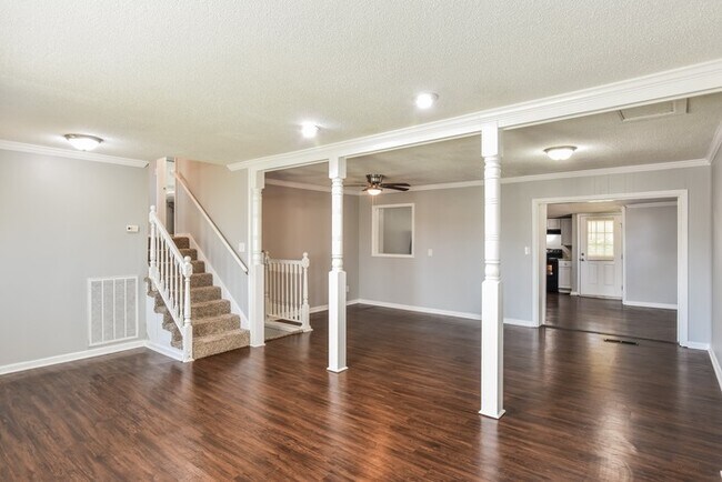 Foto del edificio - 2508 Greenhill Dr NW