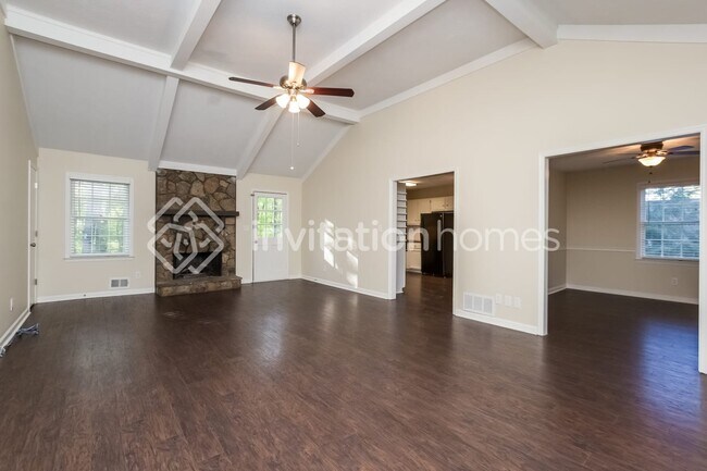 Foto del edificio - 260 Lantern Ridge Ct