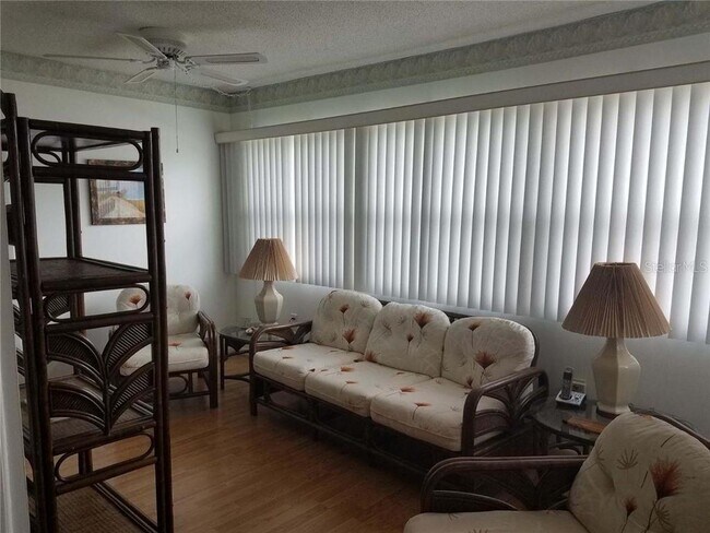 Foto del edificio - 4743 Jasper Dr