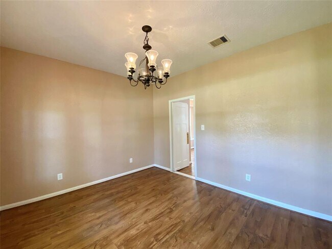Foto del edificio - 26633 Decker Prairie-Rosehill Rd