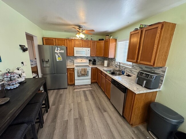 Photo - Beautiful 4 Bed 2 Bath in Stratmoor Valley House