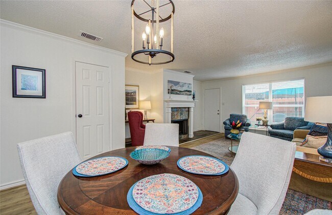 Foto del edificio - 15309 Kingfield Dr