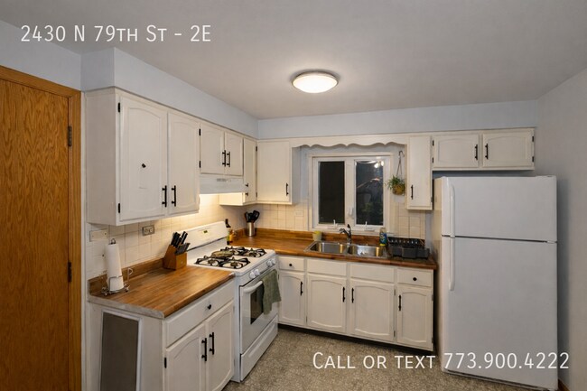 Building Photo - 2430 N 79th Ave