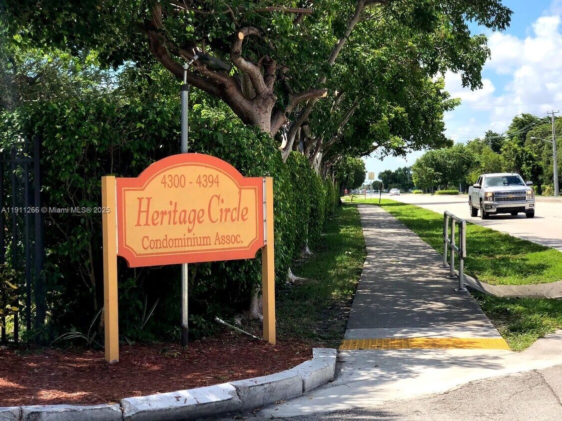 Foto principal - 4374 NW 9th Ave