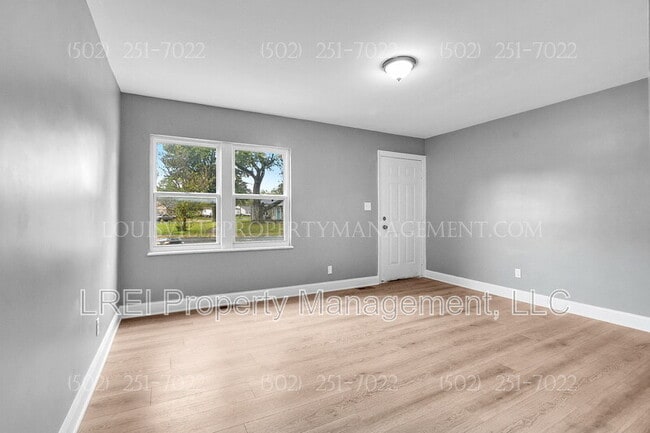 Building Photo - 6633 Evangeline Ave