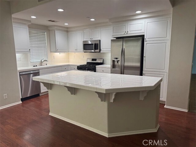 Building Photo - 8152 Parkside St