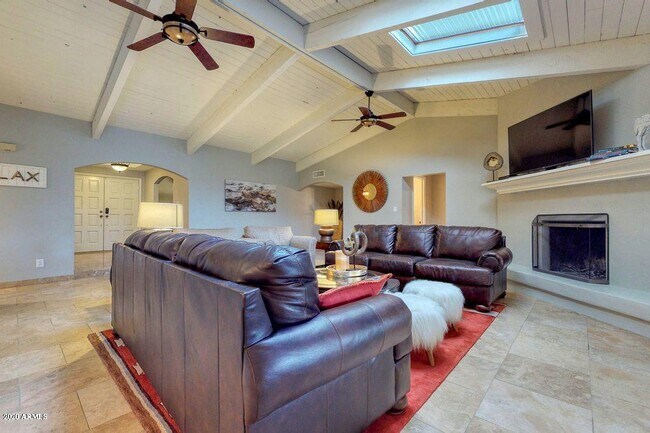 Foto del edificio - 10437 N 57th St