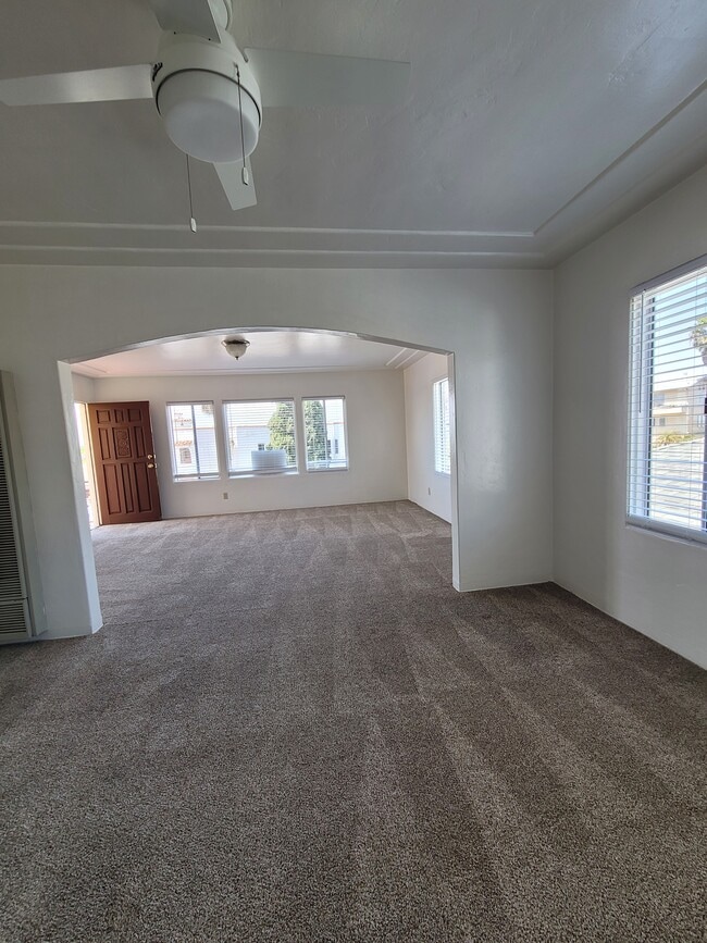 Building Photo - 2357 Curlew St