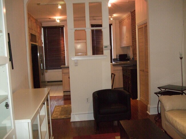 Foto del edificio - 1106 Washington St