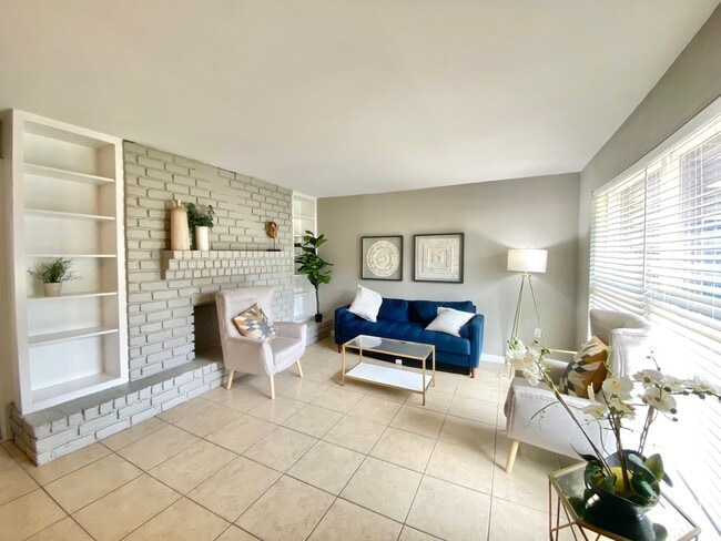 Country Club Place Apartments