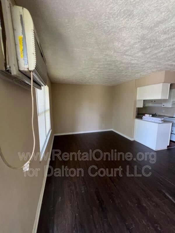 Photo - 1972 Cambridge Dr Apartment