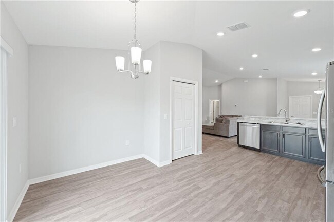 Foto del edificio - 961 Inverness Way