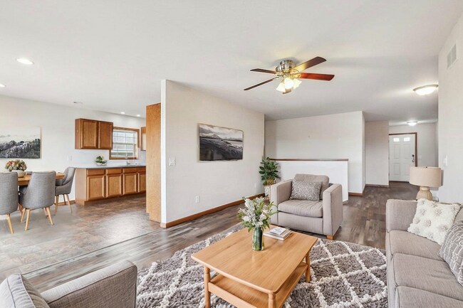 Foto del edificio - 1814 Fjord Pass