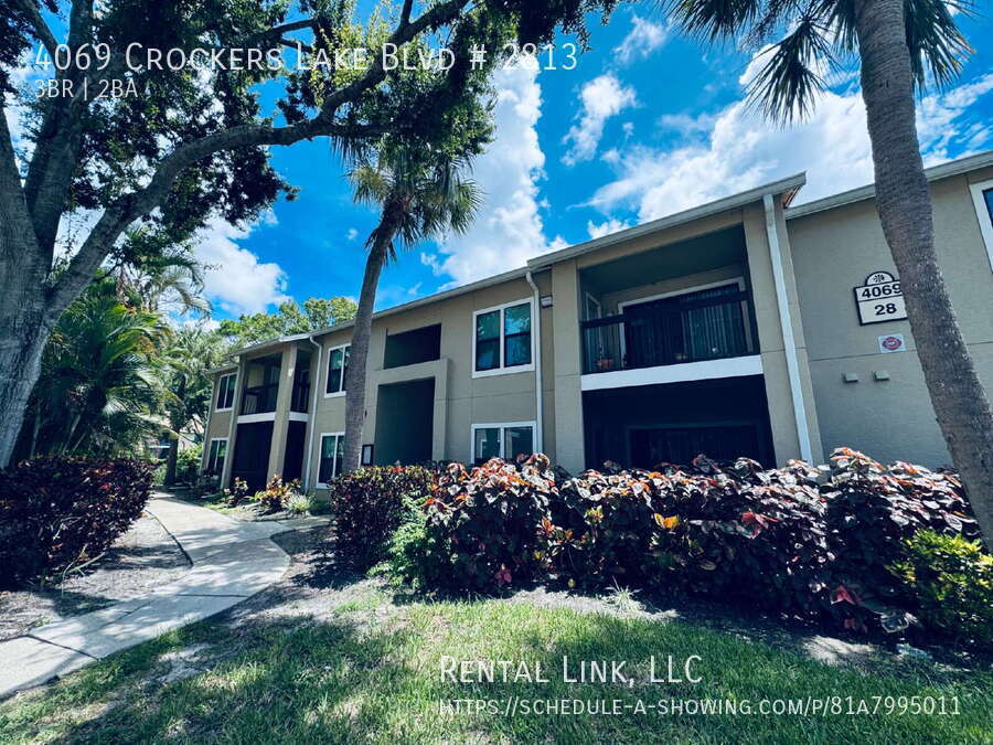 Foto principal - 4069 Crockers Lake Blvd