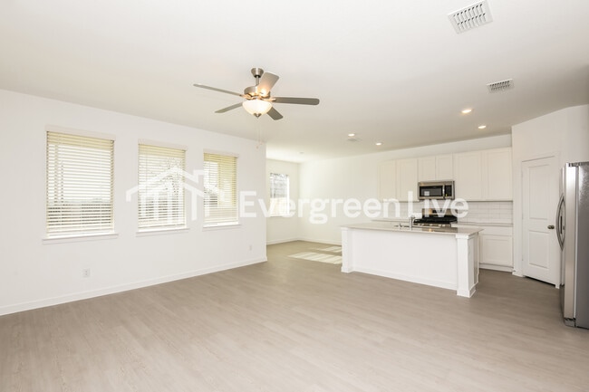 Foto del edificio - 1212 Dragon Wy