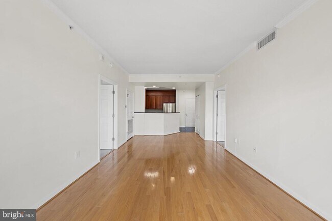 Building Photo - 3101 N Hampton Dr